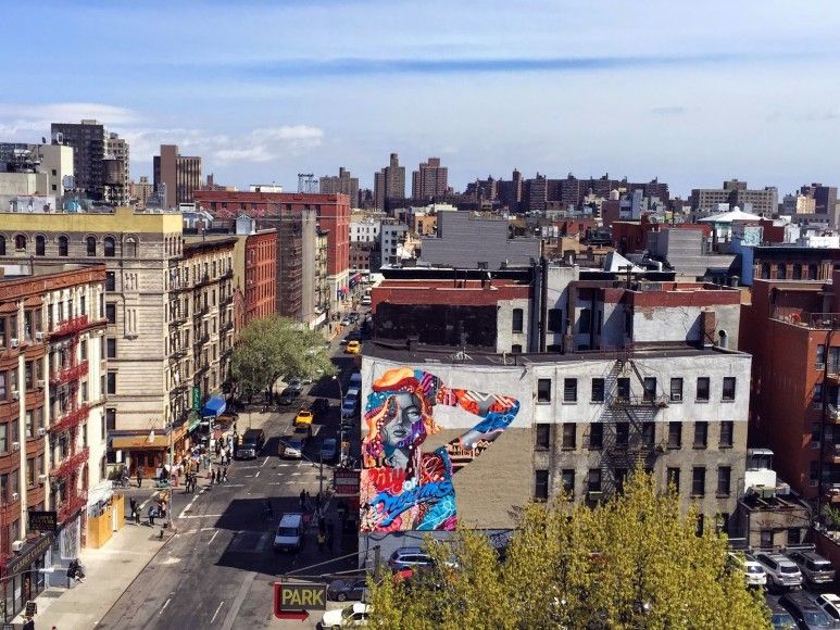 TRISTAN EATON PAINTS “BIG CITY DREAMS” HIS NEWEST MURAL IN NEW YORK CITY