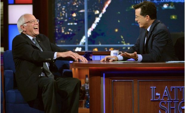 Sanders Stays True to Self, Wins Audience Support on ‘Late Show’