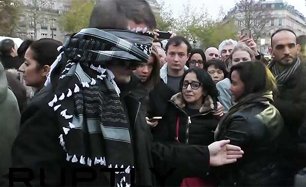 Blindfold Muslim Man Asks Mourners Of Paris Attacks To Hug Him… And They Do