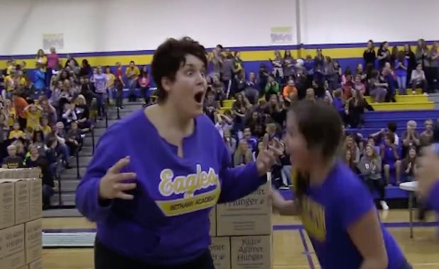 Mom Makes Insane Granny Style Shot To Win Half-Off Daughter’s Tuition