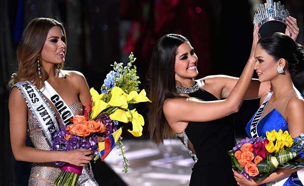 Steve Harvey Apologizes for Miss Universe Gaffe