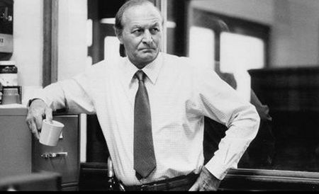 Famed, Gravelly-Voiced Actor Robert Loggia Passes Away