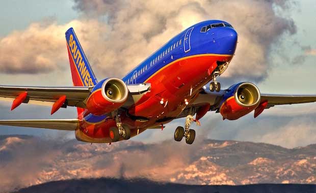 Passengers Kicked Off Plane Over Suspicious Text Highlights Disturbing New Trend