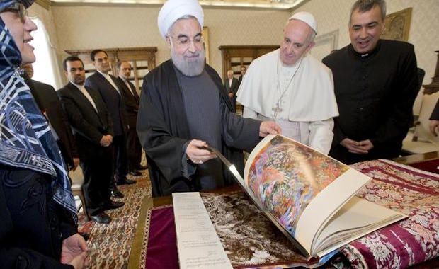 Iran Leader Asks Pope to ‘Pray For Me’ After Vatican Talks