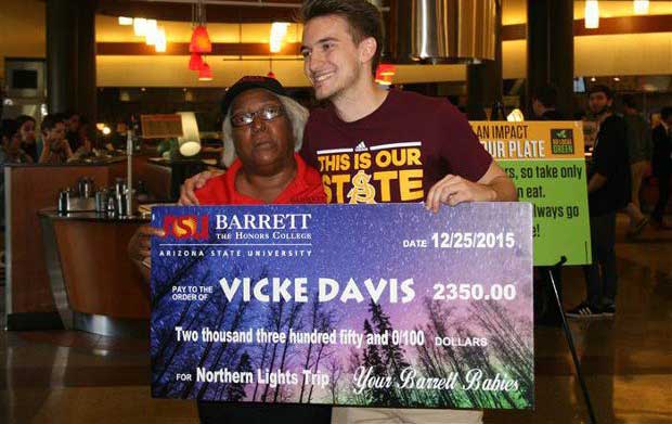 ASU Students’ Gift to Dining Hall Employee Goes Viral