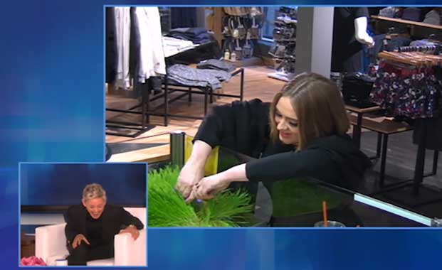 Adele Joins Ellen DeGeneres for a Hiliarious Prank in Jamba Juice