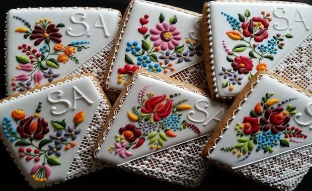 Chef Turns Ordinary Cookies Into Stunning Works of Embroidery Art