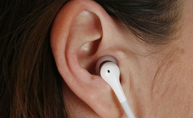 This Video Tells You How Old Your Ears Are