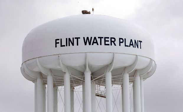 Flint Mayor Announces Residents Will Stop Paying for Contaminated Water
