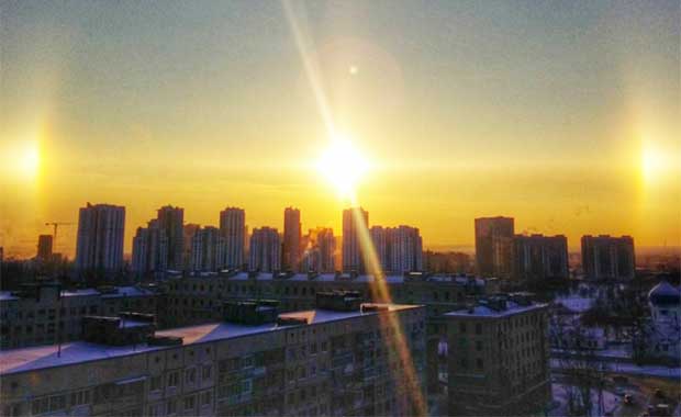 Incredible Video Shows Three ‘Suns’ Over Russian Skies