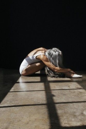 THE DRESLYN/LAND OF WOMEN