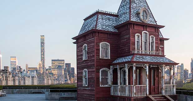 Artist Installs ‘Psycho’ House Replica at The Met