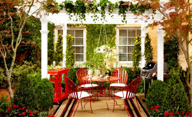 Decorating Guide to Creating a Cozy Outdoor Space