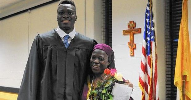 Students and Teachers Raise Money to Fly Classmate’s Mom to High School Graduation
