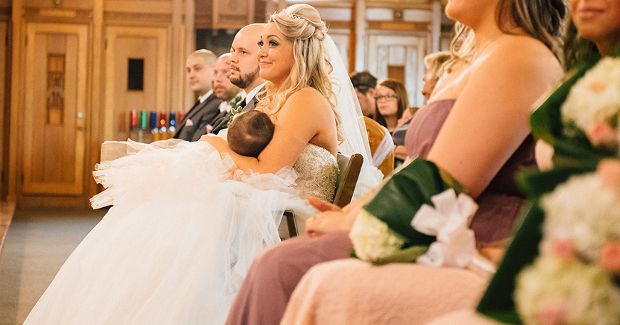 Mom Breastfeeding Baby in the Middle of Her Wedding Makes a Powerful Statement