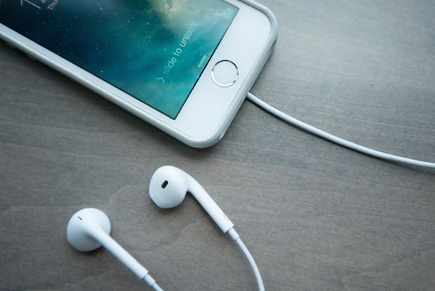 iphone earbuds macworld