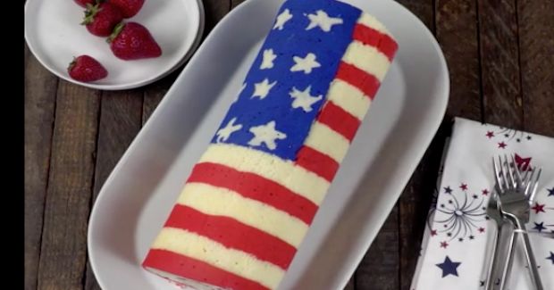 Make This Patriotic Roll Cake for 4th of July
