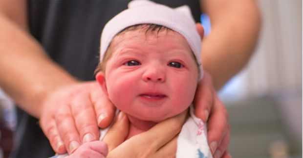 This Mom Took Her Own Birth Photos to Show the Perspective From the Mother