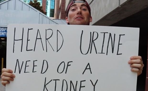 Man Surprises Best Friend With ‘Punny’ Sign to Show He’s a Kidney Transplant Match