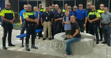Texas Cops Escort Fallen Police Officer’s Children on First Day of School