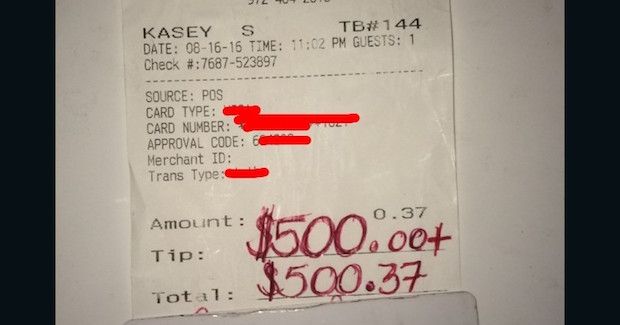 Waiter Receives $500 Tip for a Simple Act of Kindness