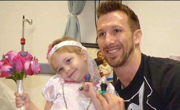Adorable 4-Year-Old Girl With Cancer Marries Her Favorite Nurse at the Hospital