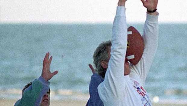 Rare, Never Before Seen Photos of Bill Clinton - Your Daily Dish