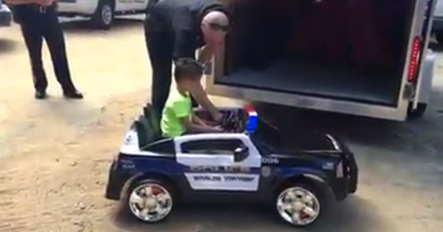 Boy Who Bought Police Subway Sandwich Lunch Gets Big Surprise