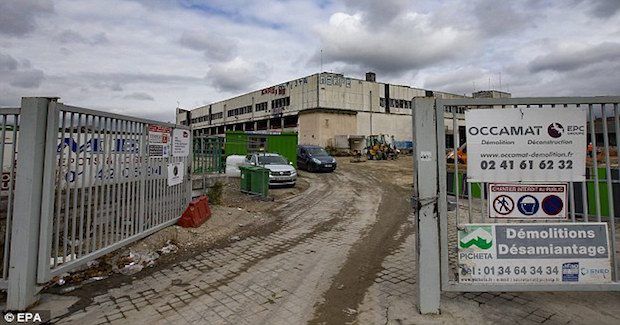 Britain Plans to Build a 13-Foot High, £2 Million Wall Hoping to Keep Migrants Out