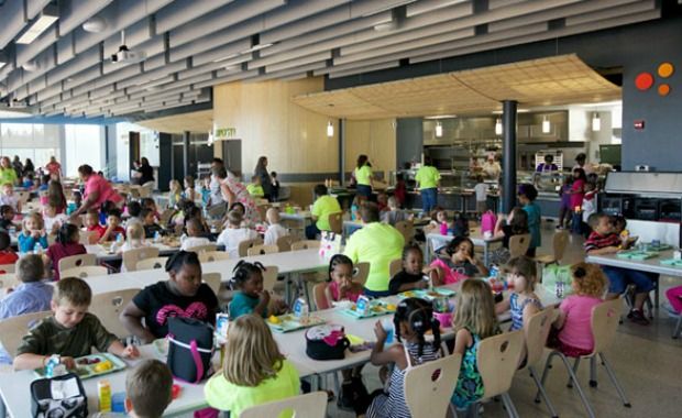 Cafeteria Worker Resigns After She’s Forced to Take Away Lunch From 1st Grader
