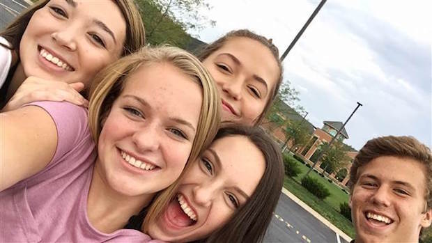 The six friends. Source: Lori Aronson