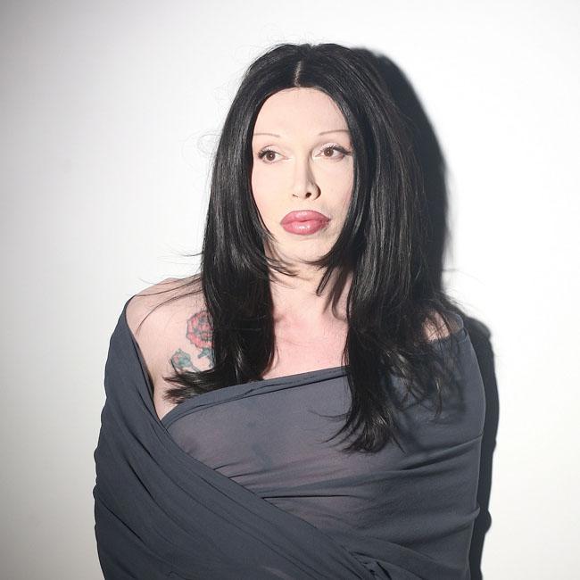 did pete burns have a wife - Ilustrasi 2