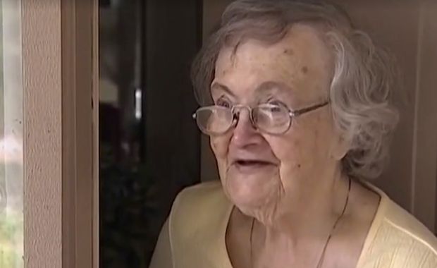 Family Couldn’t Contact Grandma After Hurricane, So They Enlisted Help of Unlikely Source…The Pizza Boy