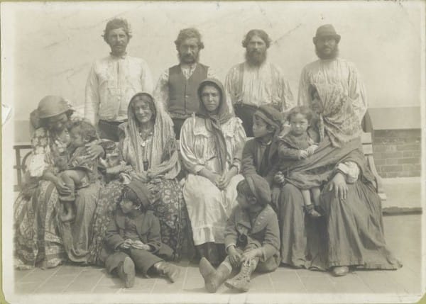 http://www.littlethings.com/ellis-island-immigrant-photos/