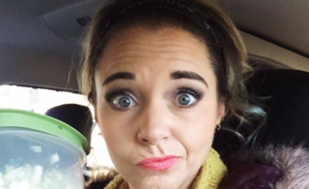 This Mom’s Viral Selfie Shows the Honest Truth About What It Means to Be a Parent
