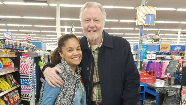 Jon Voight Buys Turkeys for Children in Need While in Walmart Line