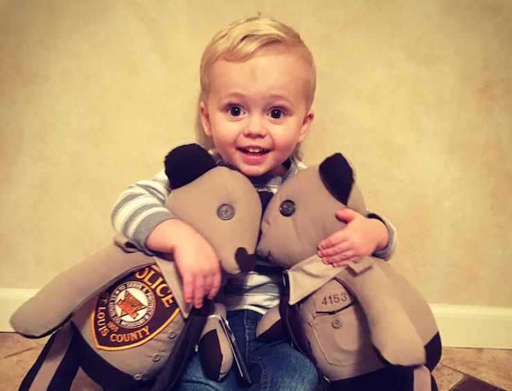 A Community Rallies Around a Fallen Officer’s Family With Support and Gifts