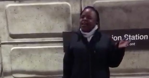 Woman Takes Subway Station by Storm With Her ‘O Holy Night’ Performance
