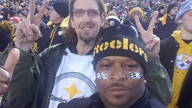Football Fan’s Act of Christmas Kindness Goes Viral