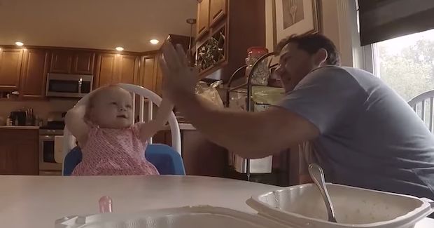 This Deaf Dad Performing ‘If You’re Happy and You Know It’ to His Daughter in Sign Language Is Super Adorable