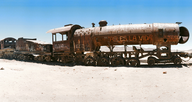 Bolivia's train cemetery