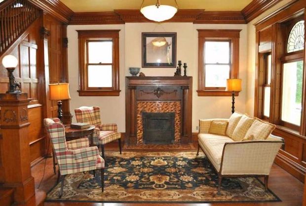 Revival farmhouse