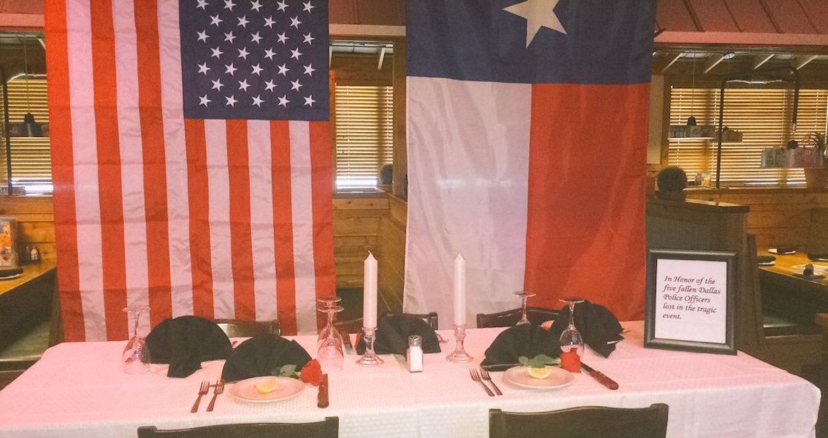 Texas Roadhouse Leaves Table Empty to Honor Deceased Police Officers