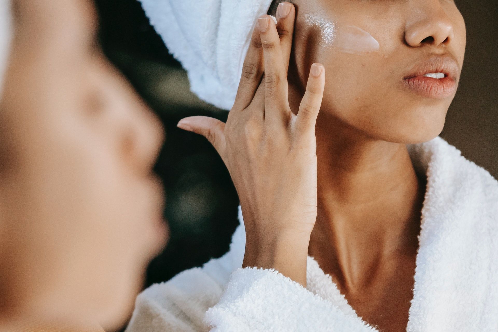 How to Achieve a Natural, Fresh, Glowing Skin?