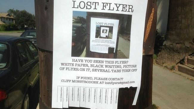 Lost and Found Signs That'll Make You Stop in Your Tracks
